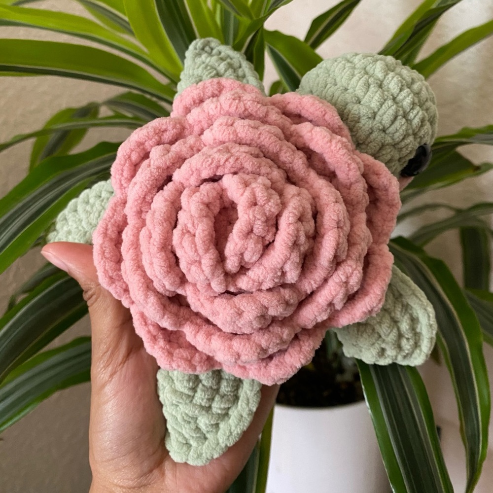 🥳2xHP!🥳 Crochet Rose Sea Turtle - Picture 2 of 9